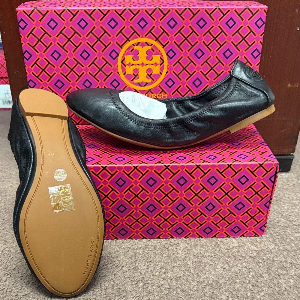 New Tory Burch Black Leather Ballet Flats 7.5 size